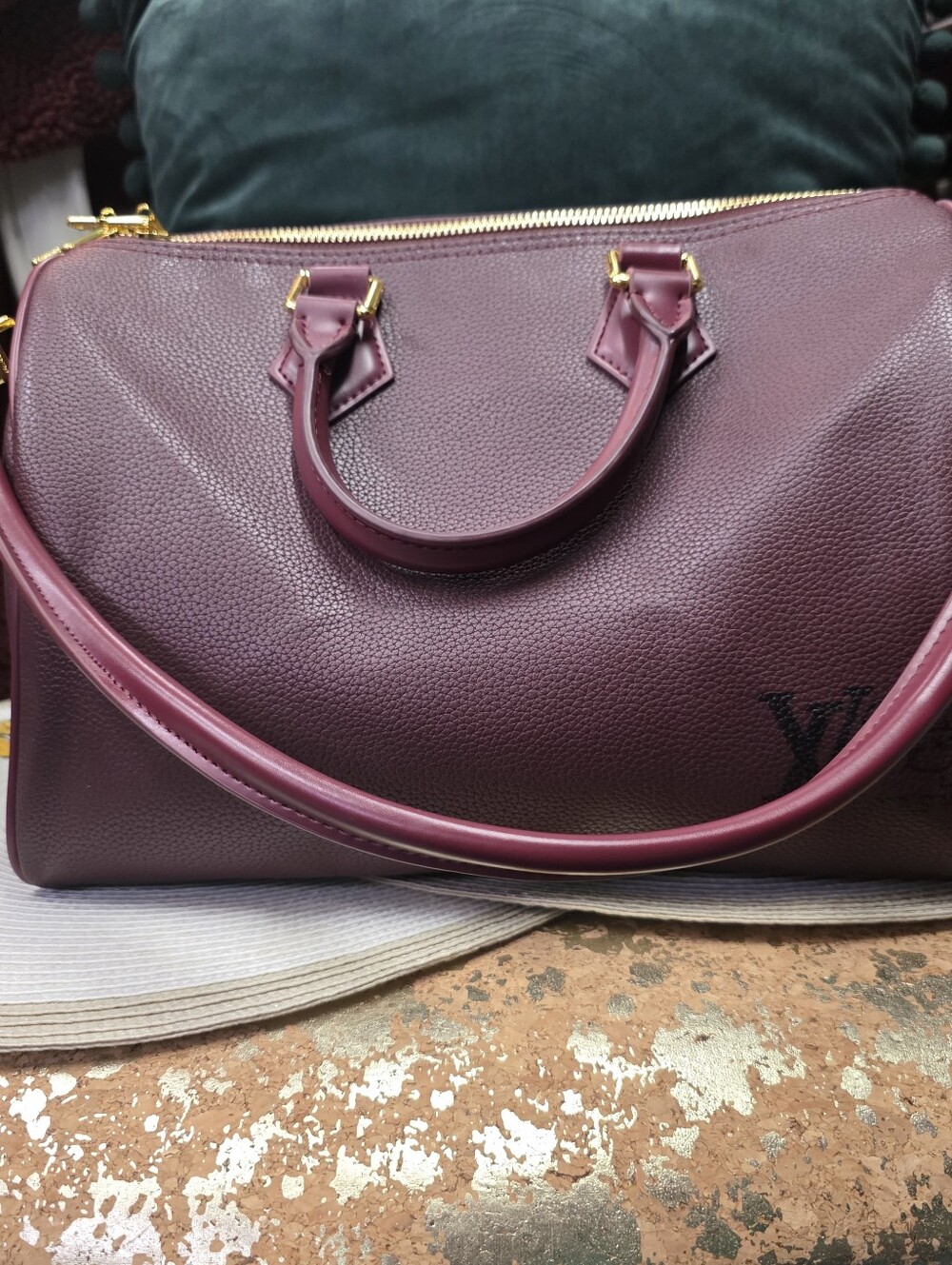 Speedy Soft 30  With Cat Bag Charm And Lock And Key. - Picture 10 of 16